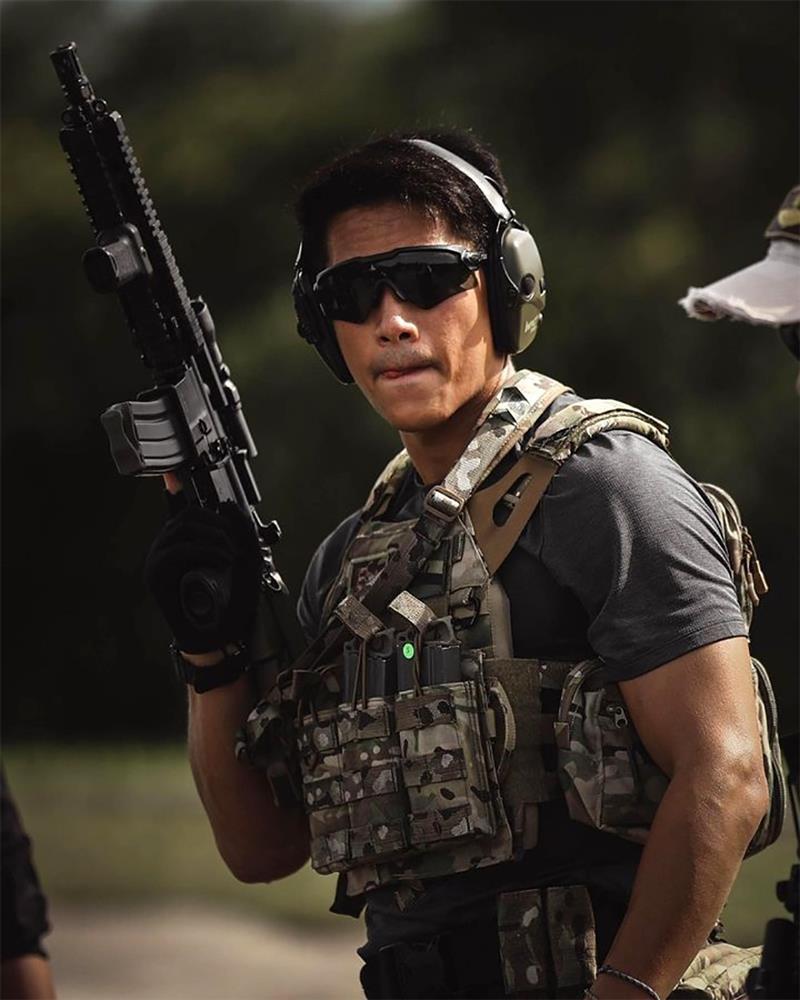 Hoàng tử 9X độc thân quyến rũ, con trai vị quốc vương có tài sản gần 30 tỷ USD-7