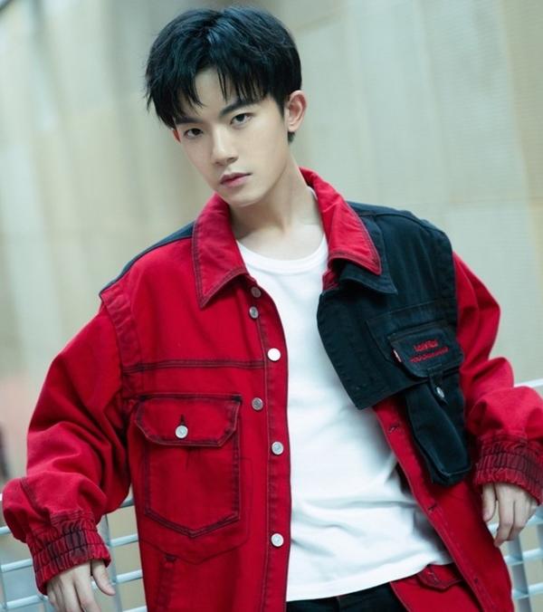 Diễn viên Lý Minh Đức bị bạn gái tung ảnh giường chiếu-2