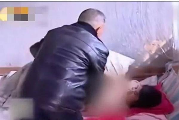 Lấy cô gái kém 47 tuổi, ông lão tiếc nuối sau 10 năm chung sống-1