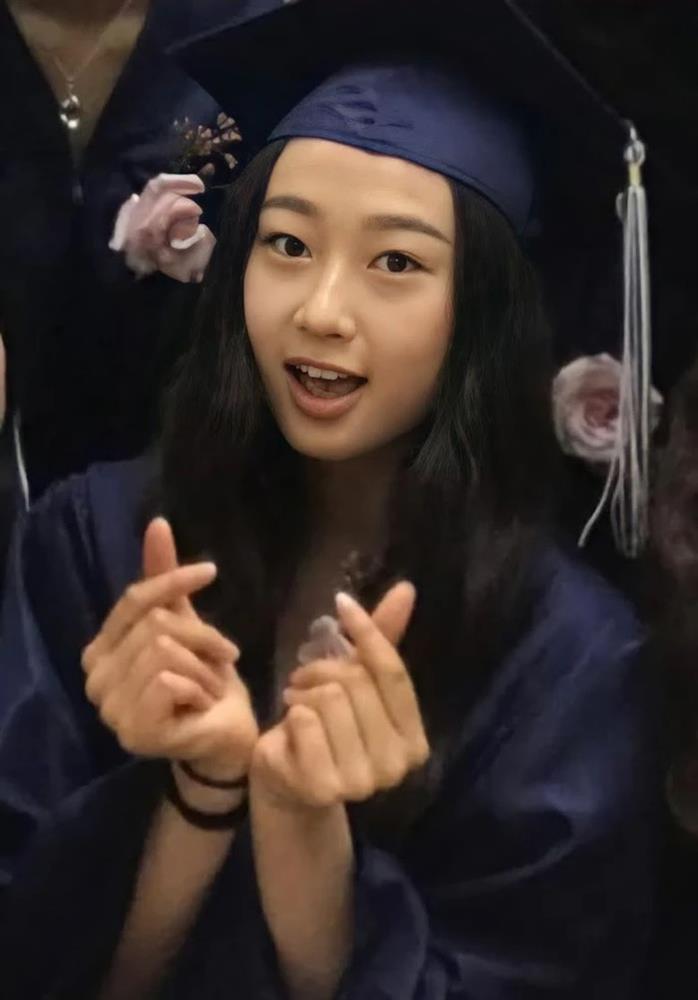 Nữ idol lộ ảnh kỷ yếu nhưng câu nói đính kèm mới gây chú ý!-2