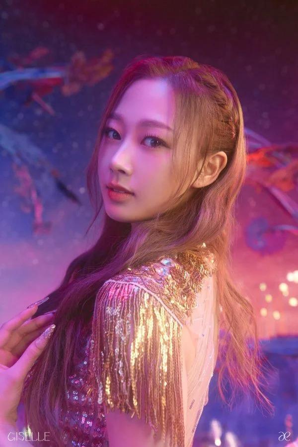 Nữ idol lộ ảnh kỷ yếu nhưng câu nói đính kèm mới gây chú ý!-5