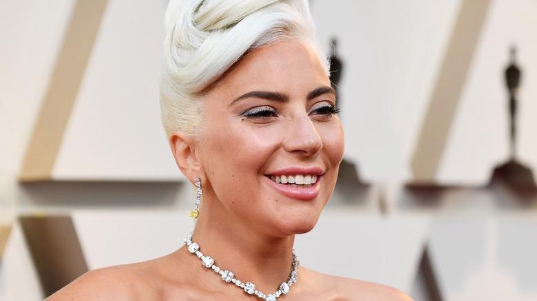 Lady Gaga ăn gì để giữ body nóng bỏng miễn chê?-1