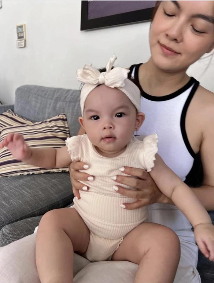 Phạm Quỳnh Anh khoe trọn vóc dáng sau 9 tháng vượt cạn-4