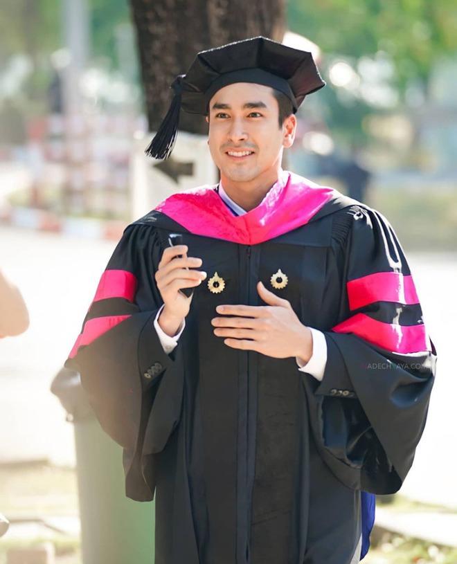 Dàn thạc sĩ xuất sắc của showbiz Thái-2