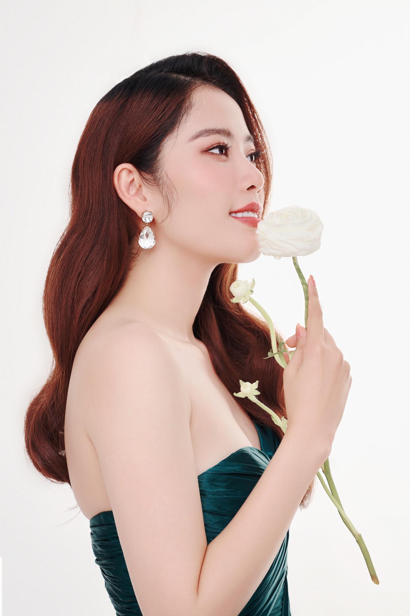 Nam Em khoe vẻ đẹp rạng rỡ sau loạt hình lùm xùm xuống sắc-3