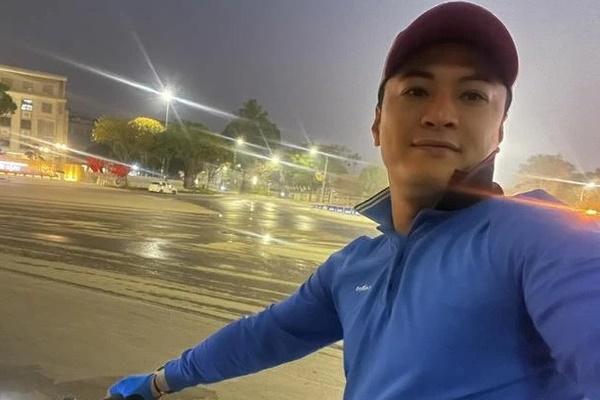 Hồng Đăng lộ diện khác lạ, cùng bà xã tổ chức sinh nhật cho con gái-4