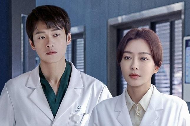 Thực hư tin đồn Tần Lam từ chối lời cầu hôn của bạn trai kém 10 tuổi-8