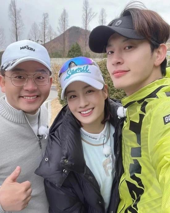 Những khách mời đầu tiên trong đám cưới Lee Da Hae - Se7en-4