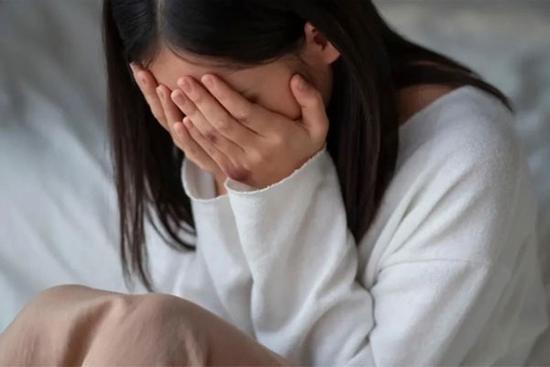 Vô tình nghe cuộc nói chuyện của bạn trai, tôi mới biết mình bị lừa