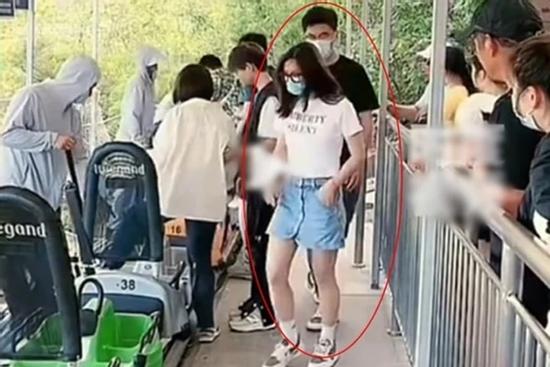 Xem livestream danh lam thắng cảnh, bắt quả tang chồng cặp bồ