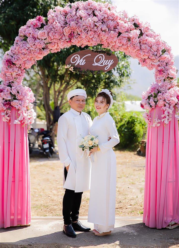 Cặp đôi Bạn muốn hẹn hò không bấm nút tìm hiểu nhưng bất ngờ thông báo kết hôn-5