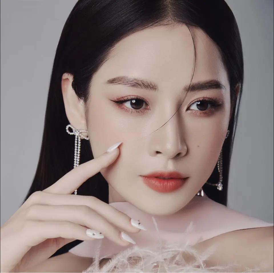 Netizen Việt - Trung tranh cãi về makeup của Chi Pu tại Đạp Gió 2023-6