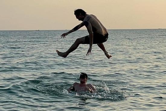 Nhờ netizen trổ tài sửa ảnh, Soobin Hoàng Sơn trở thành 'nạn nhân' của chính mình