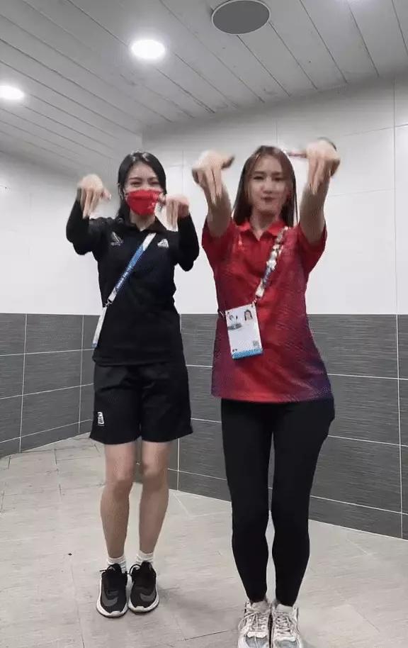 Danh tính VĐV nhảy cầu đang được cư dân mạng tìm kiếm-1