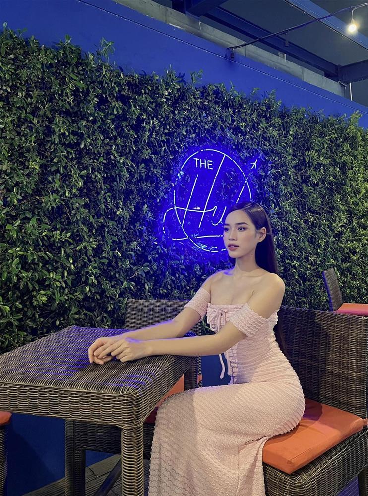 Gu thời trang của Đỗ Thị Hà thay đổi thấy rõ, có đẹp hơn trước kia?-9