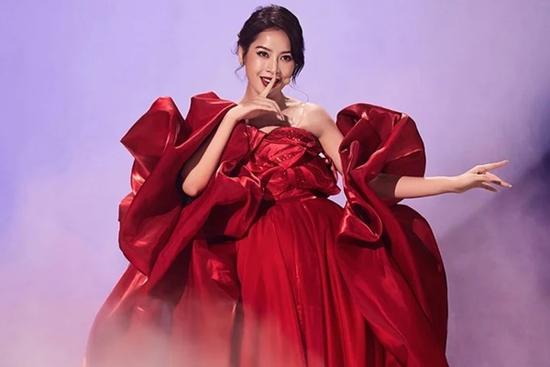 Khán giả Trung Quốc nói gì sau phần trình diễn của Chi Pu?