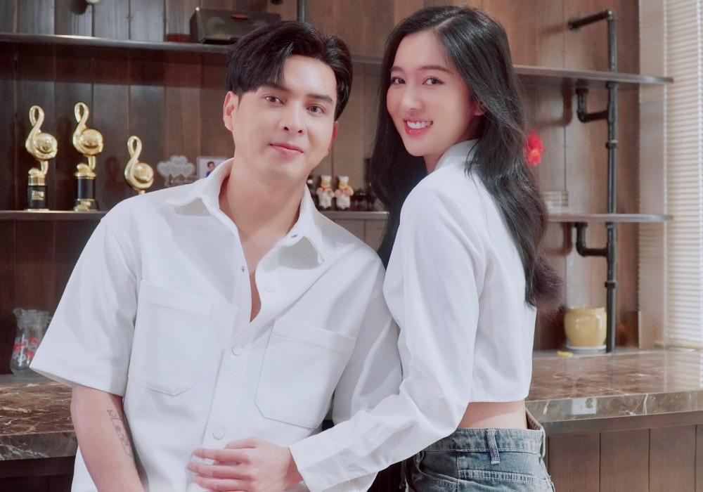 Bạn gái kém 17 tuổi của Hồ Quang Hiếu trình diễn bị chê-1