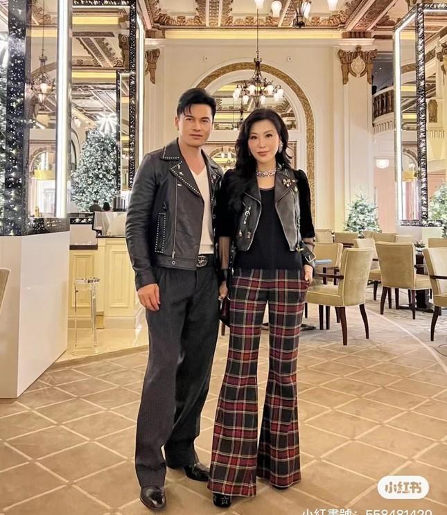 Cuộc sống giàu có của Triển Chiêu gốc Việt bên vợ tỷ phú-2