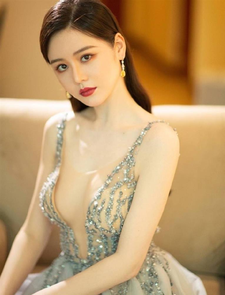 Biểu tượng gợi cảm Hong Kong thân mật với đạo diễn Vương Tinh-4