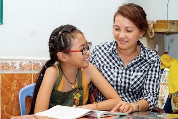 Mẹ ruột Phương Mỹ Chi: Bỏ nghề bán chè đầu hẻm, đổi đời nhờ thành công của con gái-1