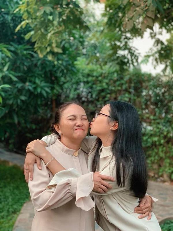 Mẹ ruột Phương Mỹ Chi: Bỏ nghề bán chè đầu hẻm, đổi đời nhờ thành công của con gái-4