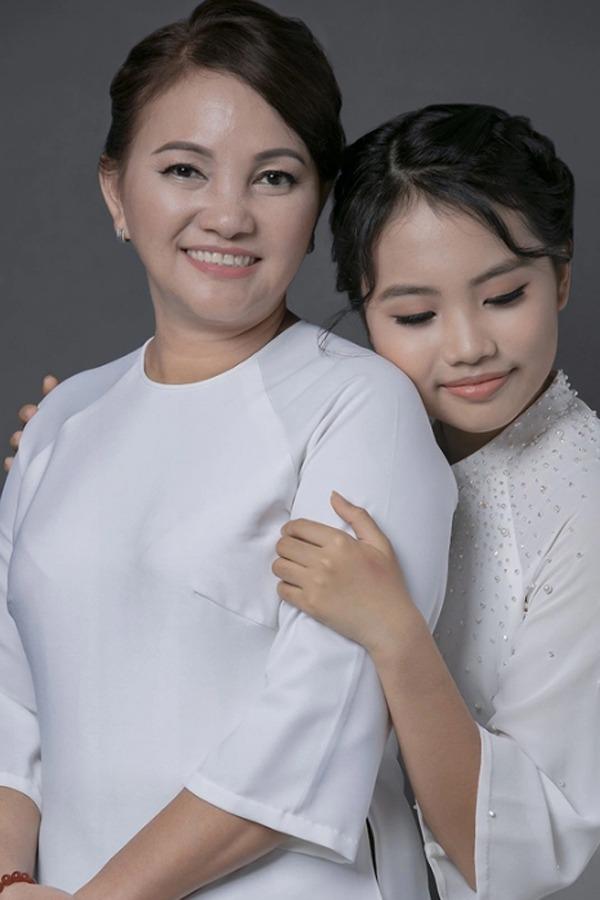 Mẹ ruột Phương Mỹ Chi: Bỏ nghề bán chè đầu hẻm, đổi đời nhờ thành công của con gái-5