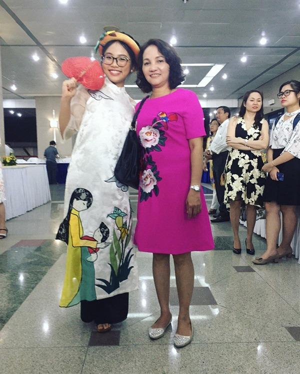 Mẹ ruột Phương Mỹ Chi: Bỏ nghề bán chè đầu hẻm, đổi đời nhờ thành công của con gái-6