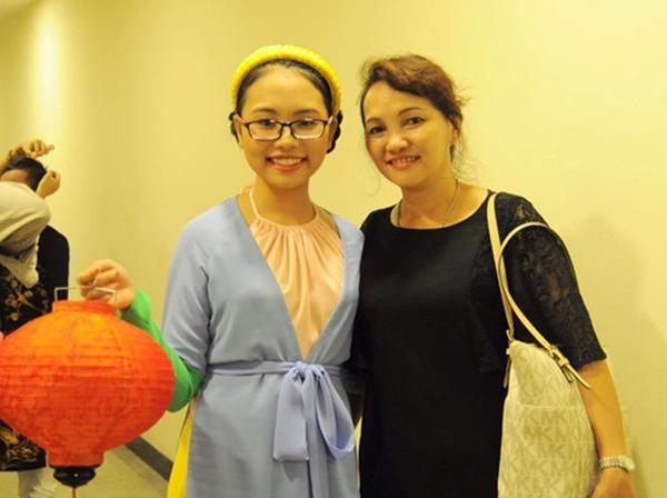 Mẹ ruột Phương Mỹ Chi: Bỏ nghề bán chè đầu hẻm, đổi đời nhờ thành công của con gái-8