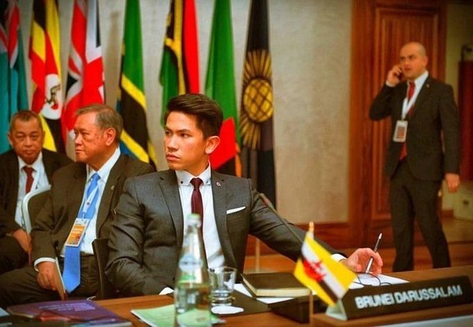 Thực hư Hoàng tử Brunei mang giày 17 triệu đô sang Việt Nam tìm vợ?-4
