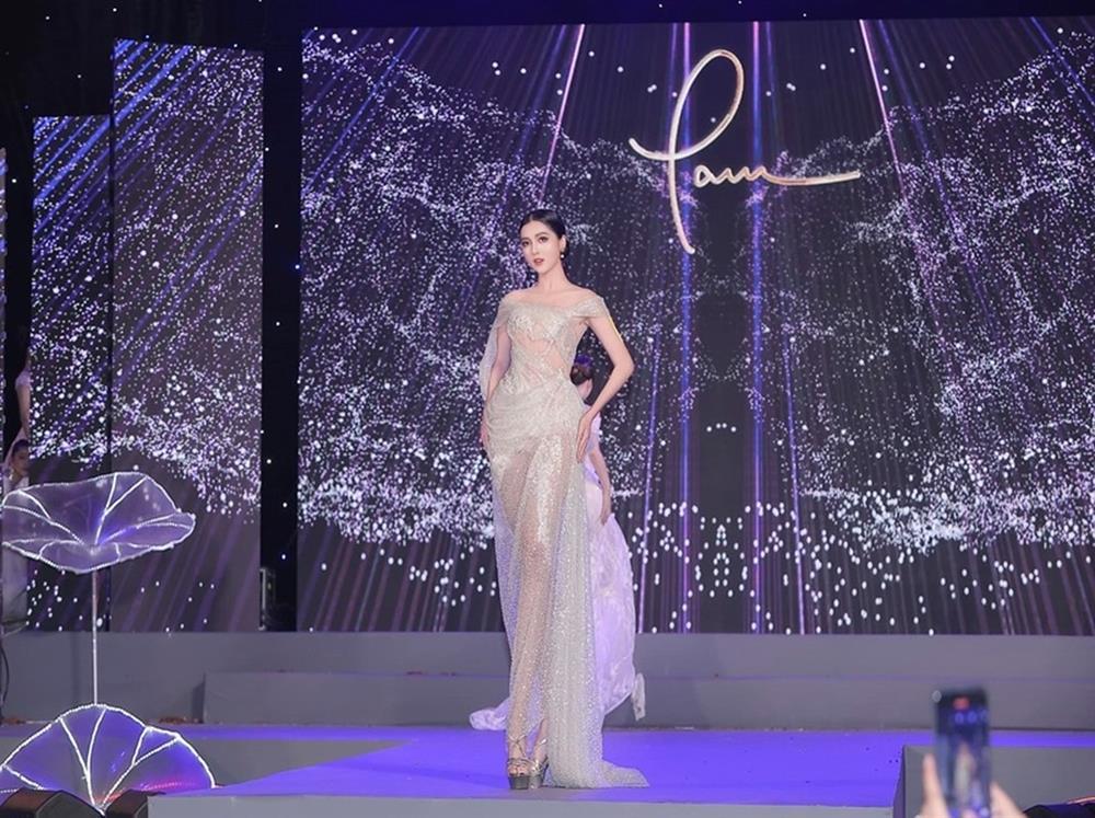 3 bóng hồng Vbiz cao trên 1m72 khiến ông xã phải dè chừng-10