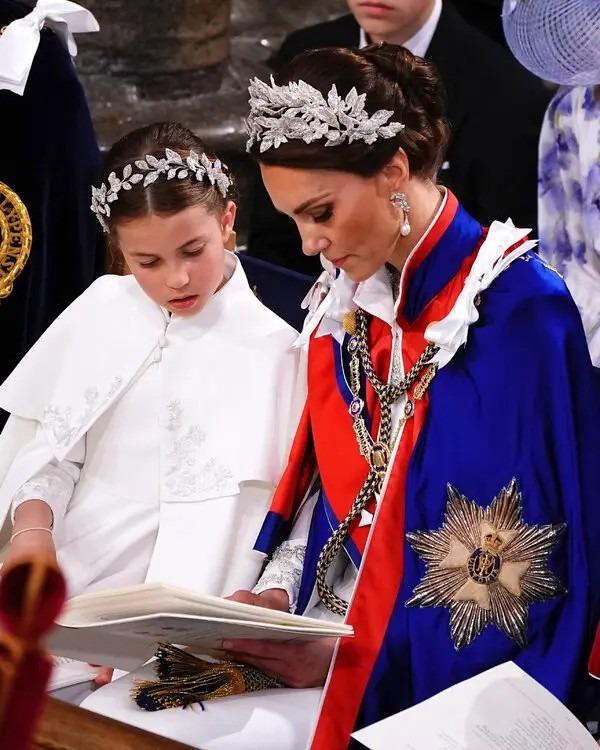 Hoàng gia Anh và dàn khách mời mặc gì trong lễ đăng cơ của Vua Charles III?-7