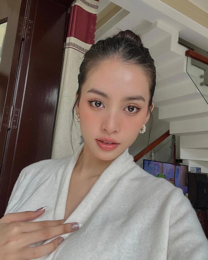 Hoa hậu Tiểu Vy: Sắc vóc thăng hạng, sống sang chảnh tuổi 23-7