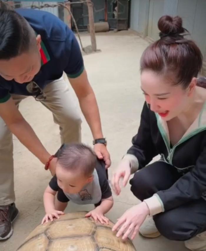 Bảo Thy đăng ảnh hiếm lúc trẻ của ông xã-3