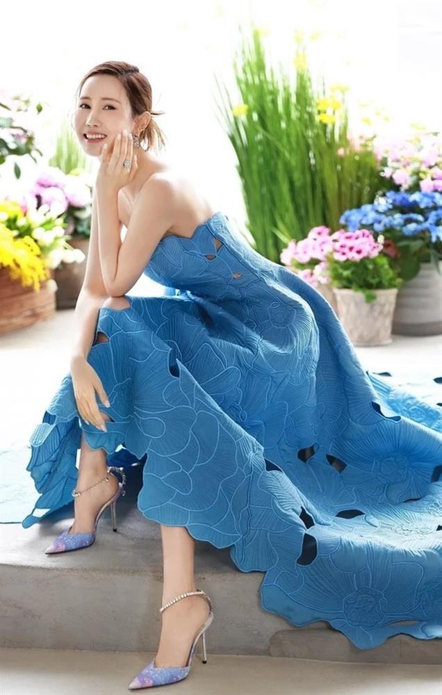 Lee Da Hae và Se7en hôn nhau say đắm trong đám cưới cổ tích-12