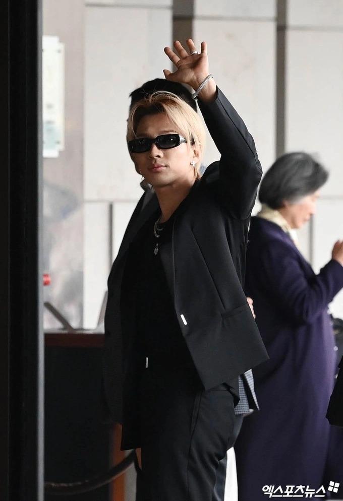 Lee Da Hae và Se7en hôn nhau say đắm trong đám cưới cổ tích-6