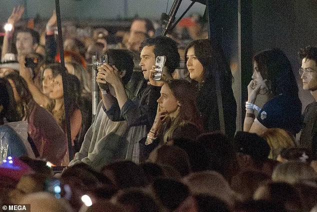 Tin hẹn hò bủa vây Taylor Swift-3