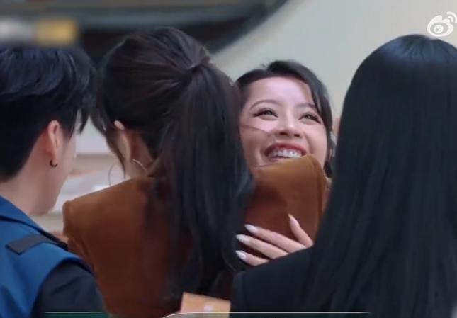 Chi Pu đu idol ở Đạp Gió 2023: Chung đội Ella, còn được khen hết lời-5