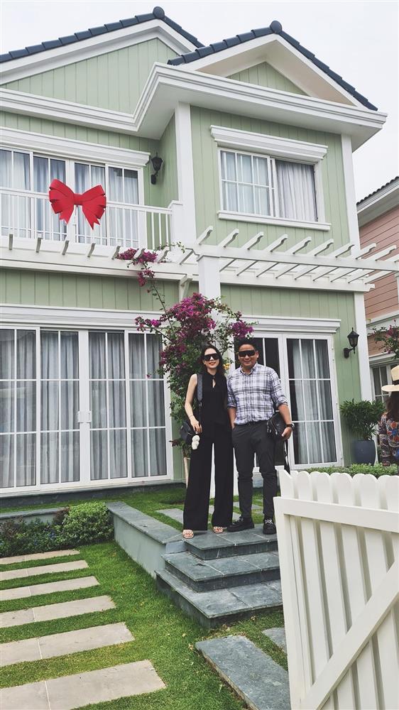 Minh Tiệp và vợ kém 13 tuổi dính như sam sau 12 năm kết hôn-20