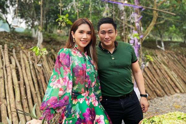 Vũ mặt sắt từng thẳng tay tát Phương Oanh: Gia thế lẫy lừng, bà xã đẹp như Hoa hậu-10