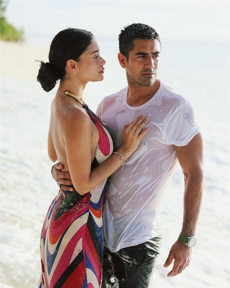 Hoa hậu Hoàn vũ Pia Wurtzbach đi chân trần trong lễ cưới-12