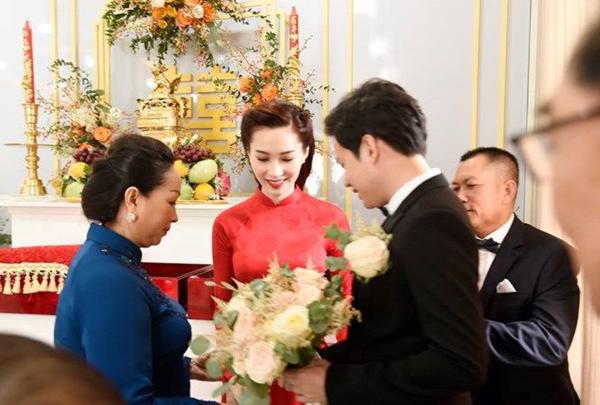 Mẹ ruột Đặng Thu Thảo: Kín tiếng nhất trong các mẫu hậu Hoa hậu Việt Nam-3