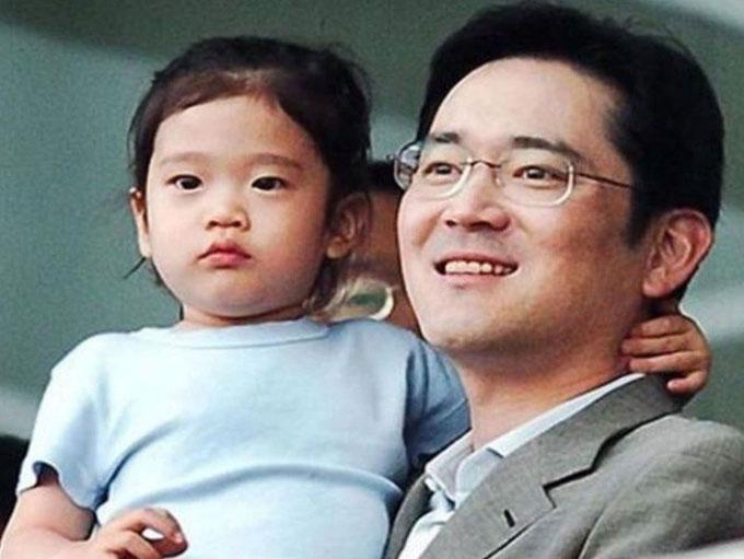 Hà Siêu Hân và dàn tiểu thư con nhà giàu châu Á tài sắc vẹn toàn-7