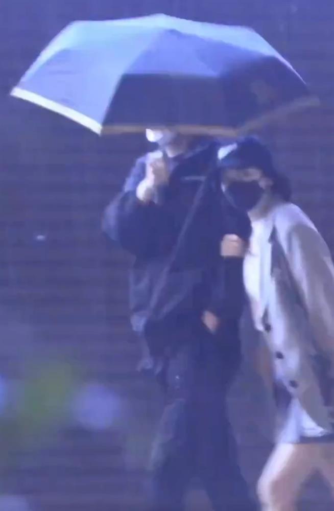 Thực hư tin đồn Tần Lam từ chối lời cầu hôn của bạn trai kém 10 tuổi-6