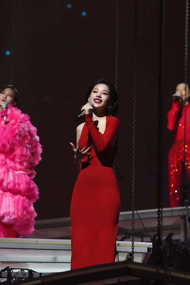 Chi Pu tham gia Đạp Gió: Bị chê hát thều thào, sao lại được mời?-3