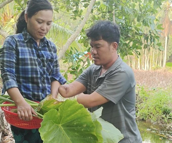 Mất 2 tay, người đàn ông livestream bán hàng nhưng chỉ... 3 người xem-3