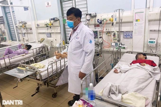 Bé trai 3 tuổi ngã vào xô nước người thân lấy cho chơi, tử vong thương tâm-3