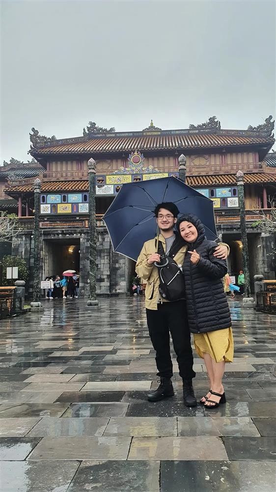 Ngân Quỳnh: Sự nghiệp trắc trở vì sinh con sớm, cuộc sống viên mãn U60-5