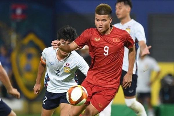 Trọng tài thổi cho U22 Việt Nam quả phạt đền không đúng luật mới FIFA?-1
