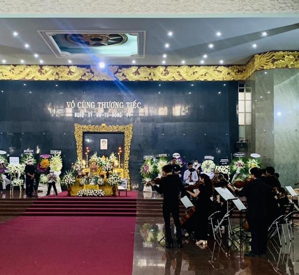 Xúc động bản nhạc Trở Về Đất Mẹ tiễn biệt NSƯT Hồng Vy-1