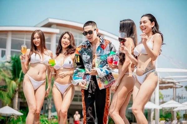 Đại gia Trung Quốc sang Thái du lịch mang bao tải tiền mua luôn biệt thự-2